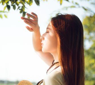 清风听思语莫负芳华的意思