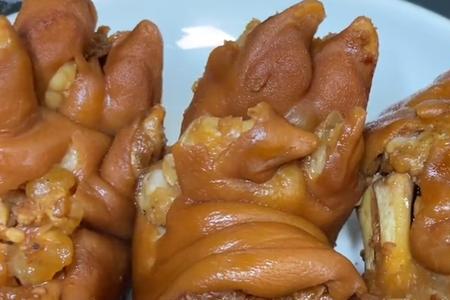 卤猪蹄每次都要放料酒吗