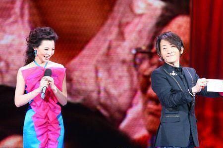 董卿李咏是不是两口子