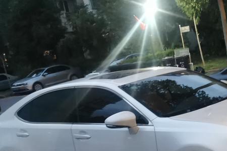 雷克萨斯es200是双层玻璃吗