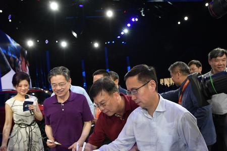 张勇之前的ceo是谁