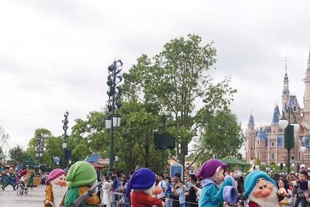 上海迪士尼85岁能入园吗