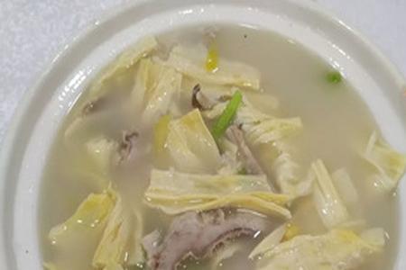 腊鸭腐竹煲的做法