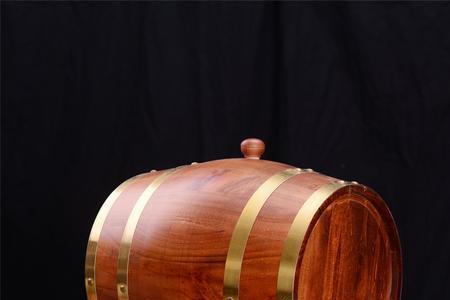 橡木桶可以装高度白酒吗