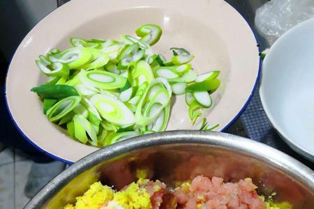 炖肉糕的家常做法
