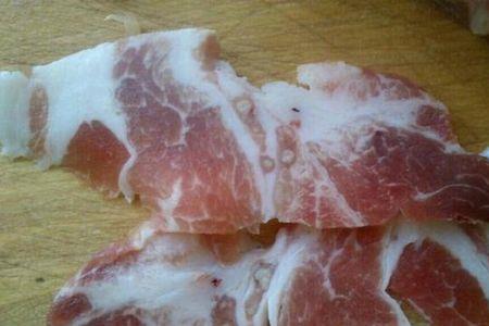 猪肉里有气泡是咋回事