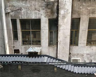 围墙小青瓦盖法