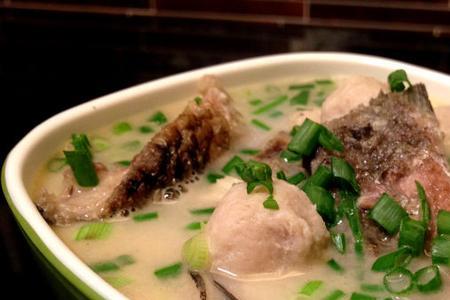 鲫鱼肉丸汤的做法大全
