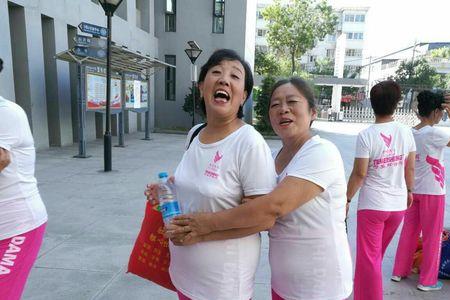 如何写姐妹广场舞集体相片标题