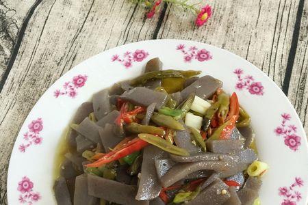 从地里挖的魔芋可直接生炒吗