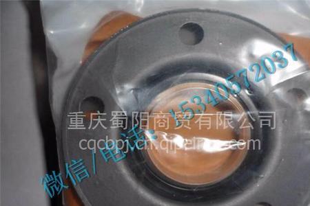 联合重卡驱动轮油封怎么换