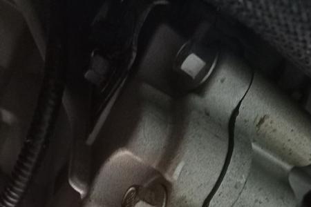 长安cs35怎样拆变速箱