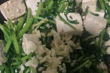 豆腐炖茼蒿的做法