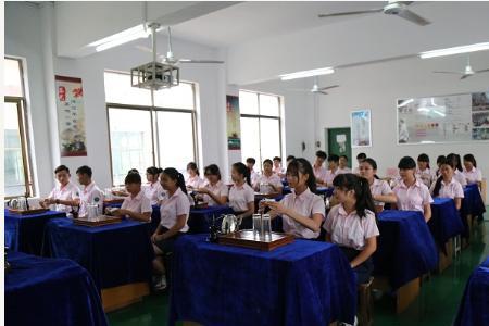 汕头中专数控专业哪个学校好