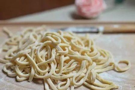 手擀面多宽好吃