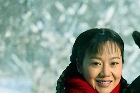 女村长张勇的扮演者