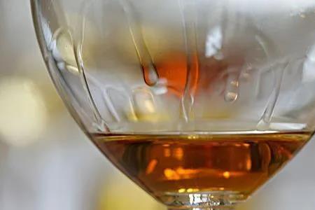 度数越高的酒越冲吗