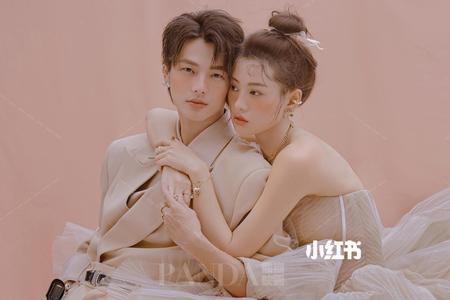 拍婚纱照时胳膊会擦粉吗