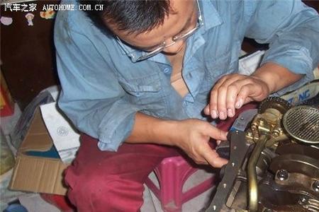 汽车机油自己买抽油泵换靠谱吗