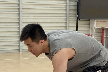 郭艾伦高中是哪个高中