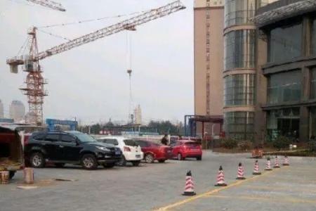 为什么停车场那么冷