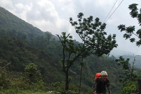 山地车和公路车混搭叫山路吗