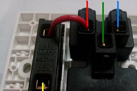 新插座接线方法