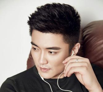 高逸天的扮演者