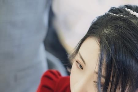 妹妹订婚哥哥怎么穿着