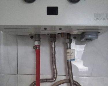 燃气热水器关冷水也启动