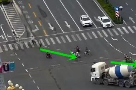 单向轮可以转弯吗
