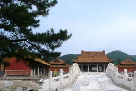 清西陵和东陵那边好