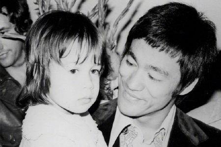 李小龙母亲扮演者
