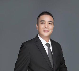 巴克集团现任董事长个人资料