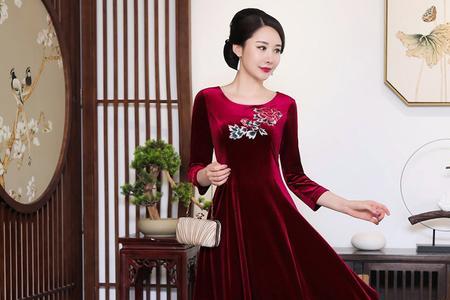 女儿结婚父母穿啥衣服