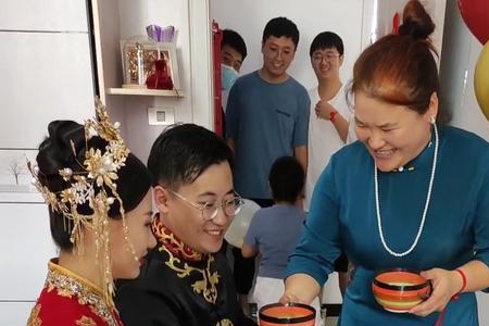 为什么结婚下午要包饺子