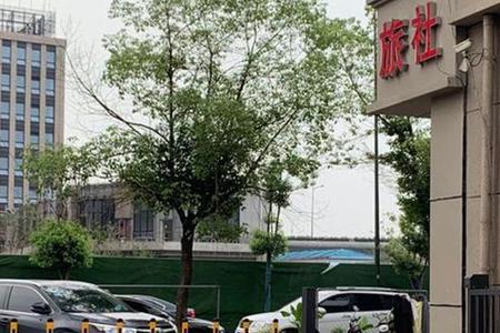 小区门禁门能推开么