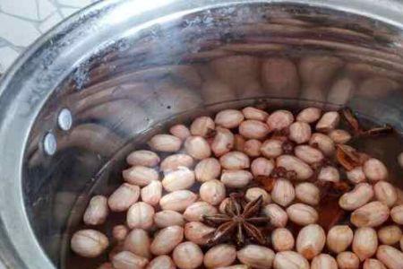 豆豉花椒花生米腌制