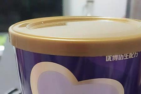 优博瑞慕奶粉是白色吗