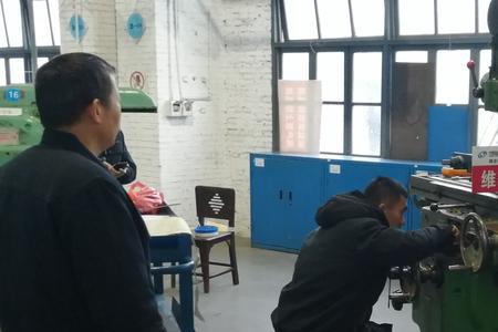 电工钳工考试哪个难