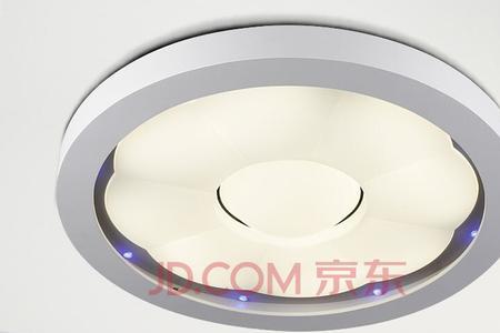 客厅餐厅一体安圆灯还是方灯