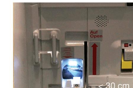空客320滑梯是双滑道吗