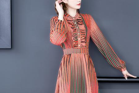 拼多多上面的蚕丝连衣裙能买吗