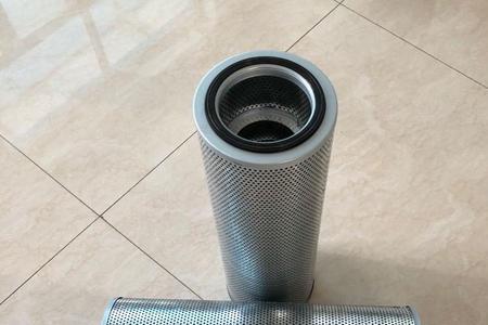 中联泵车臂架滤芯怎么更换