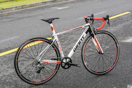 捷安特tcr6600和佳能戴尔caad8哪个好