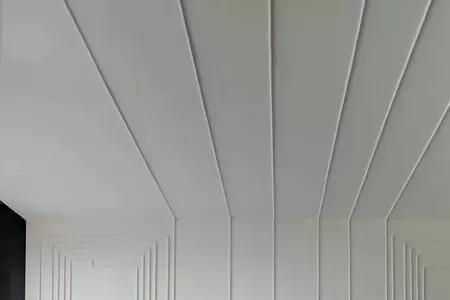 不装石膏线好看吗