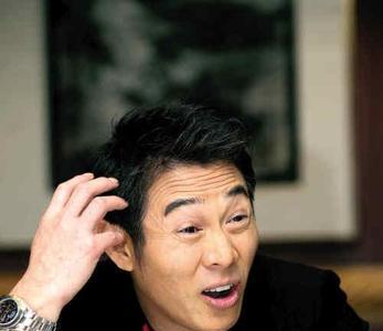 和成龙拍过电影的歌手
