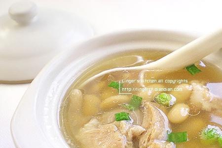 黄豆猪肚骨头汤的做法