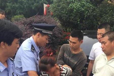 玩具枪被小区小孩偷了怎么办