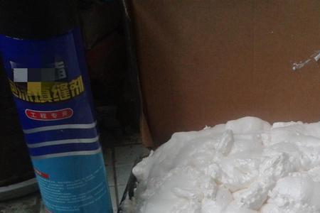 发泡胶用柴油可以洗吗